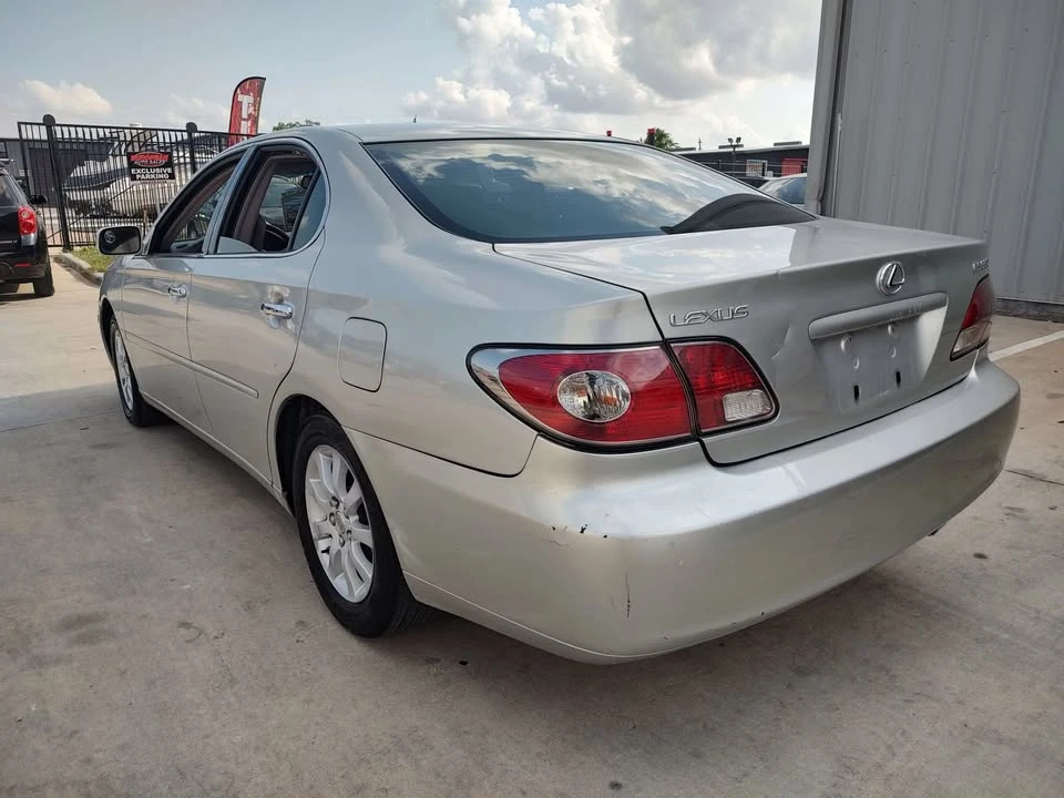 2004 Lexus ES 3rd Gen - Image 6 of 20