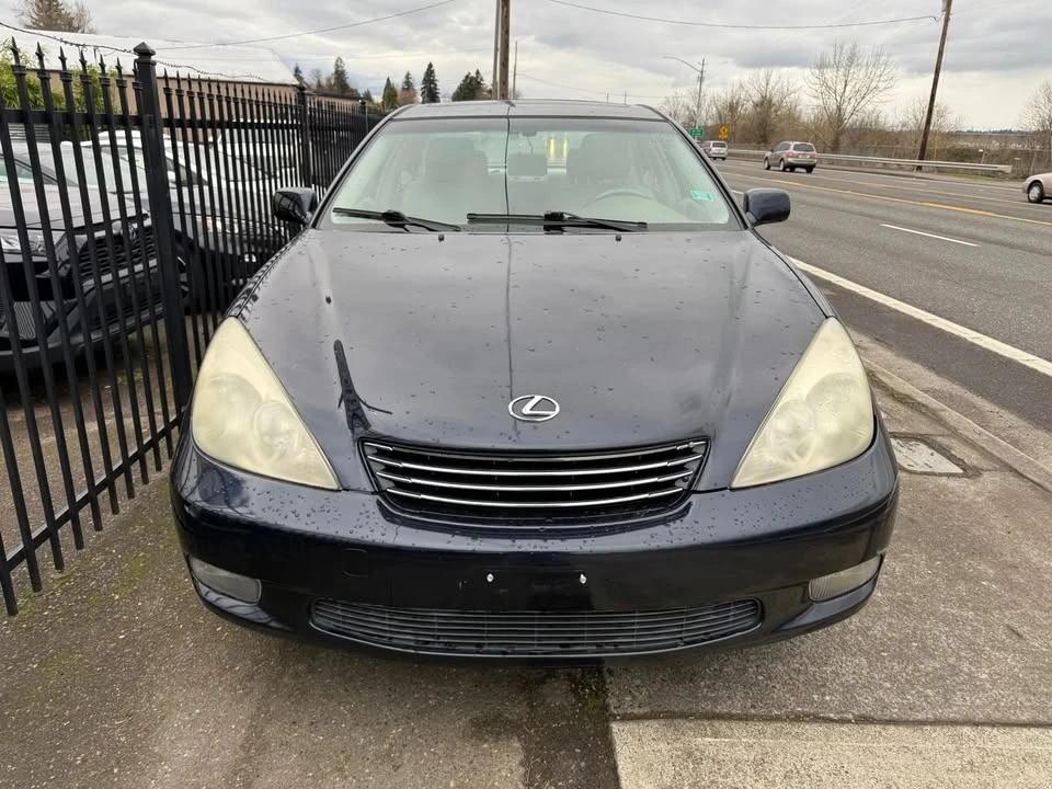 2004 Lexus ES 3rd Gen - Image 2 of 18