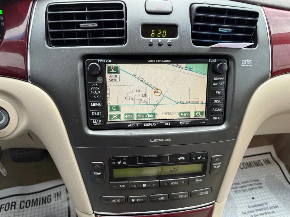 2004 Lexus ES 3rd Gen - Image 13 of 18