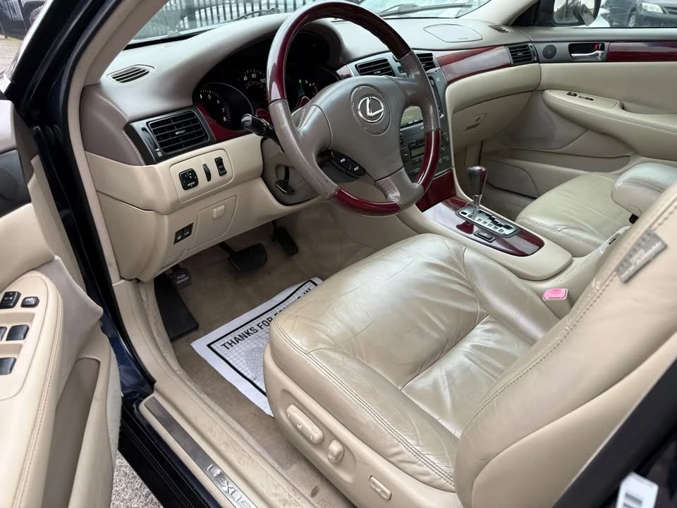 2004 Lexus ES 3rd Gen - Image 8 of 18