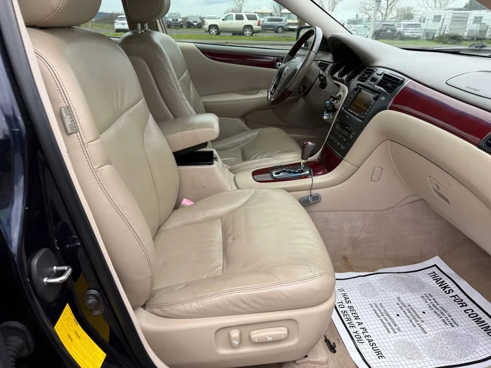 2004 Lexus ES 3rd Gen - Image 7 of 18