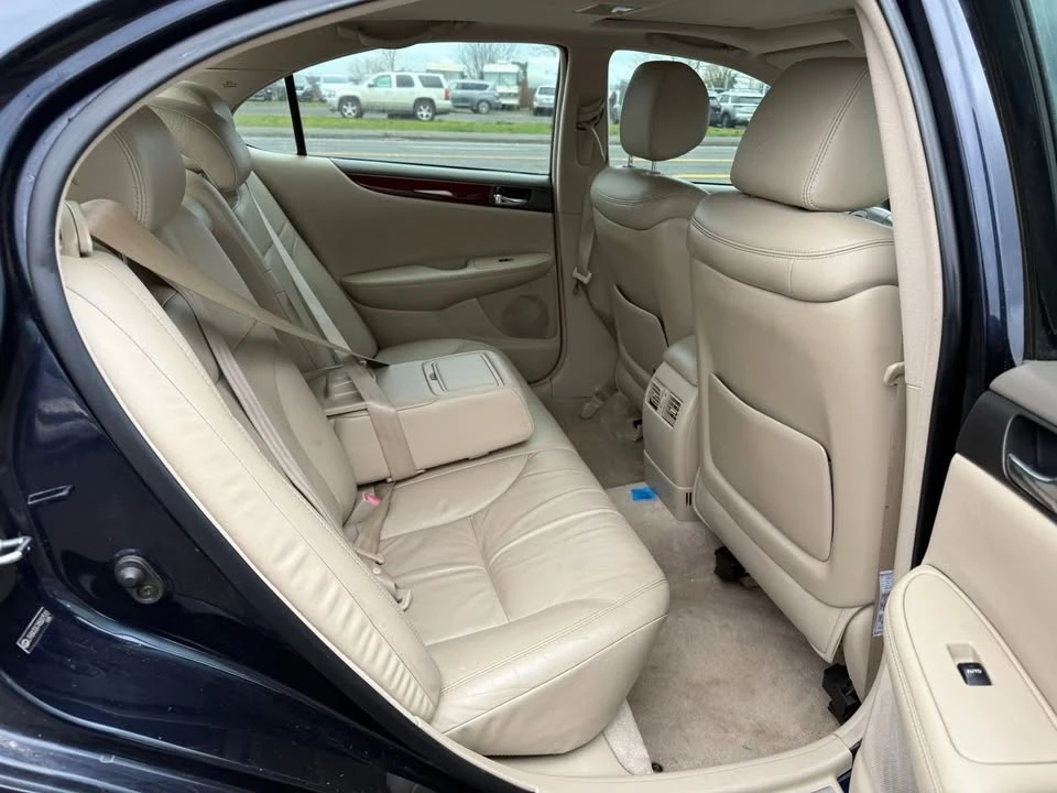 2004 Lexus ES 3rd Gen - Image 6 of 18