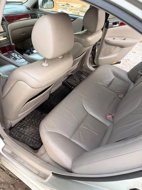 2004 Lexus ES 3rd Gen - Image 9 of 10