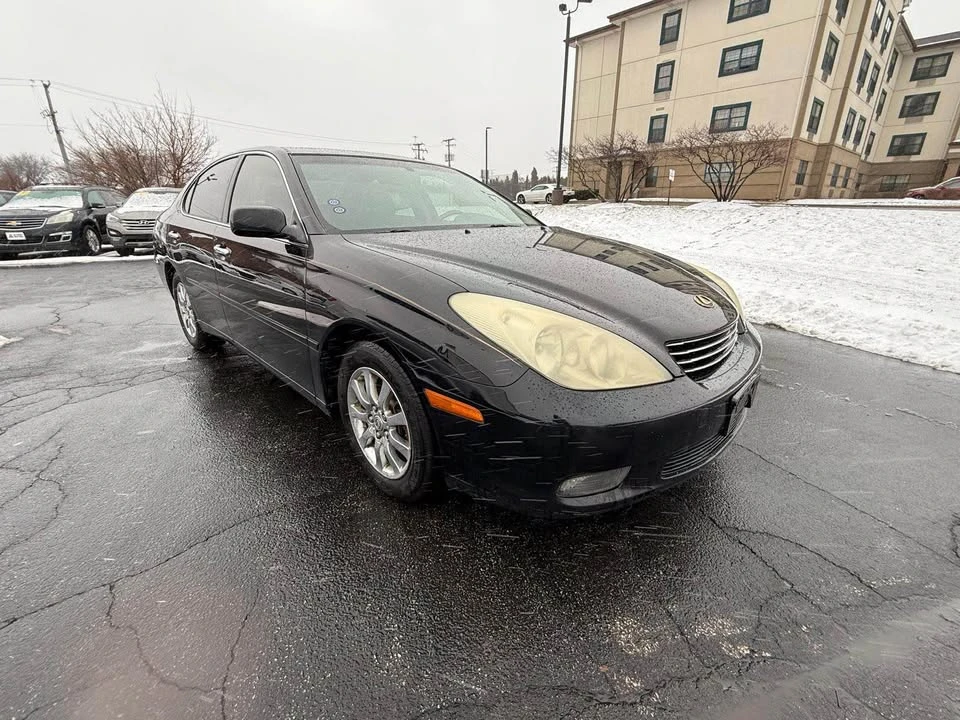 2004 Lexus ES 3rd Gen - Image 5 of 12