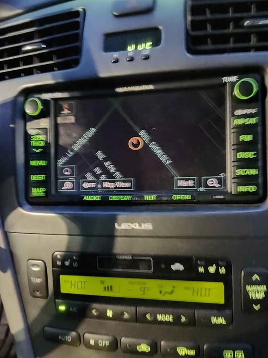 2004 Lexus ES 4th Gen - Image 8 of 9