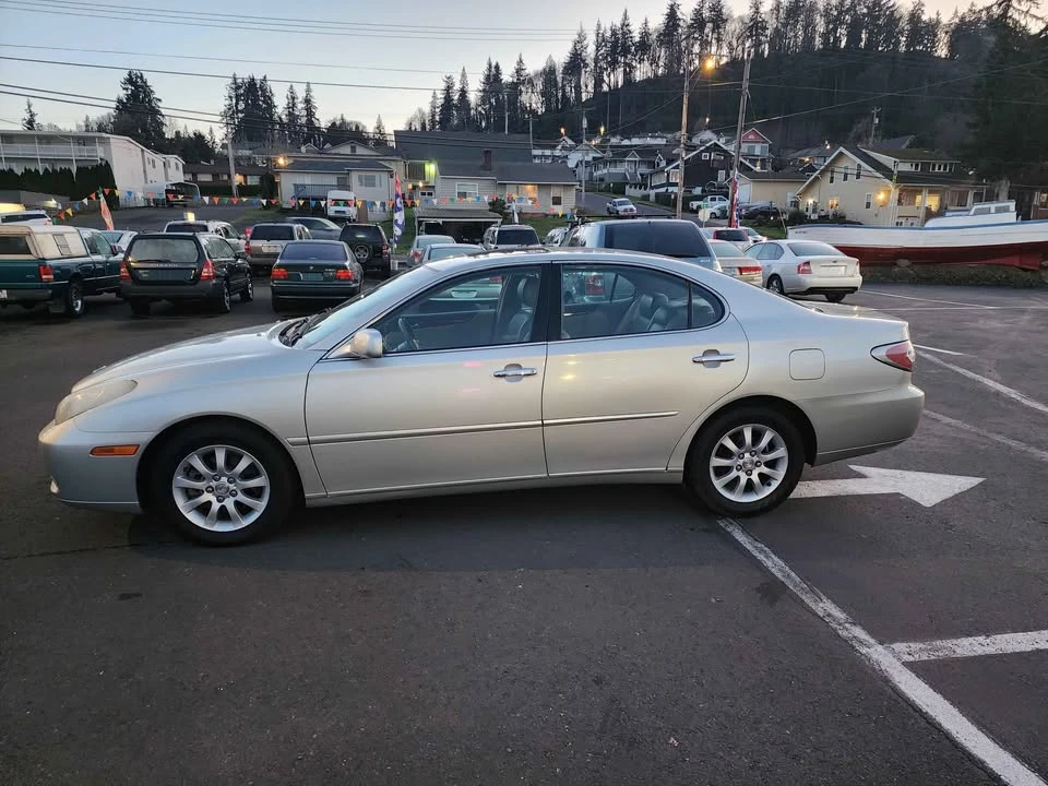 2004 Lexus ES 3rd Gen - Image 2 of 6