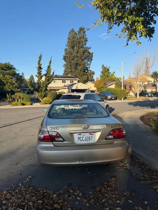 2004 Lexus ES 4th Gen - Image 2 of 15