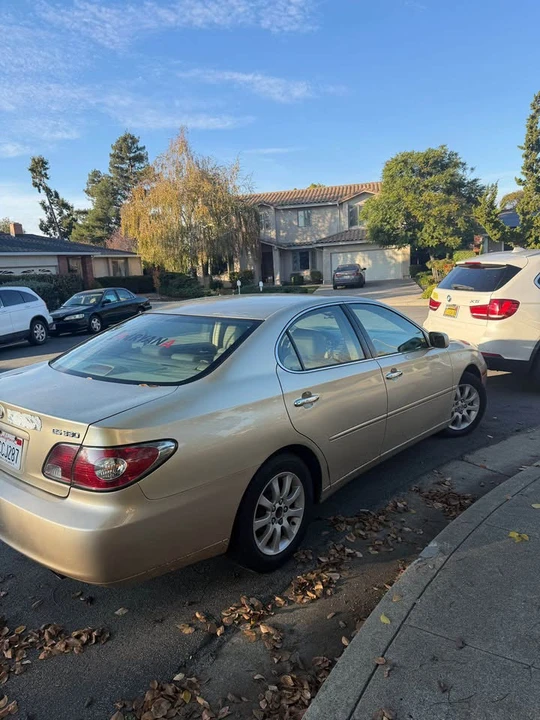 2004 Lexus ES 4th Gen - Image 8 of 15