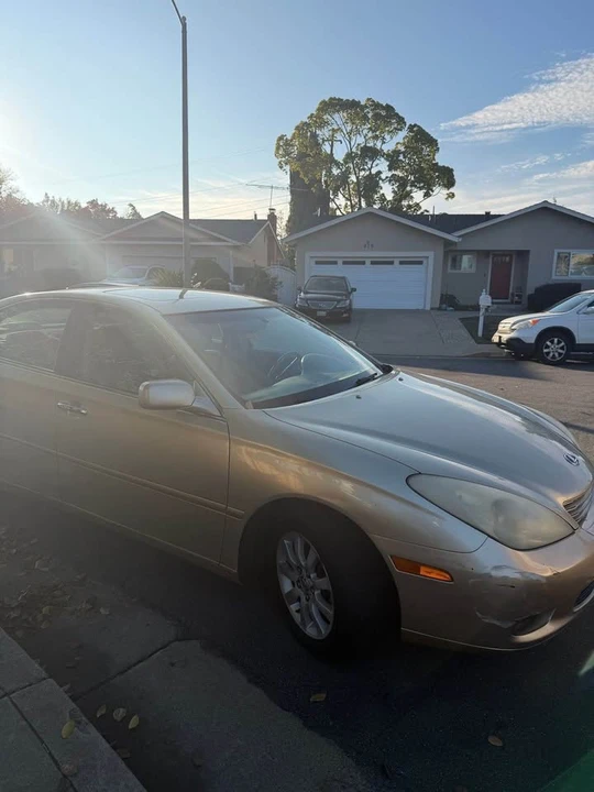 2004 Lexus ES 4th Gen - Image 6 of 15