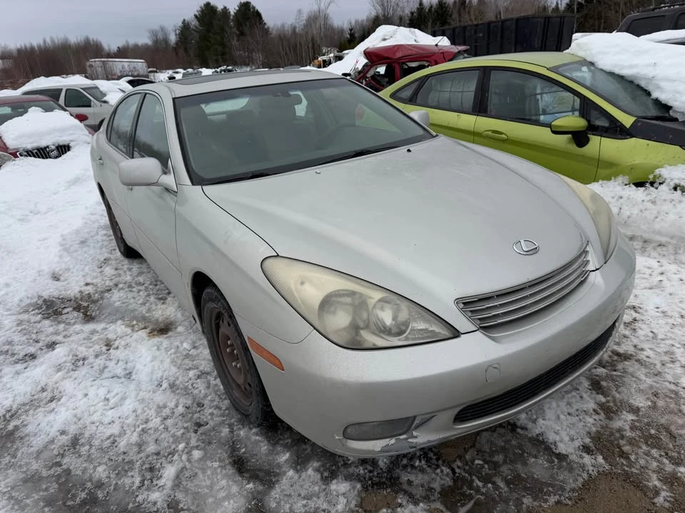2004 Lexus ES 4th Gen - Image 2 of 10
