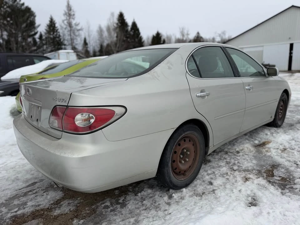 2004 Lexus ES 4th Gen - Image 5 of 10