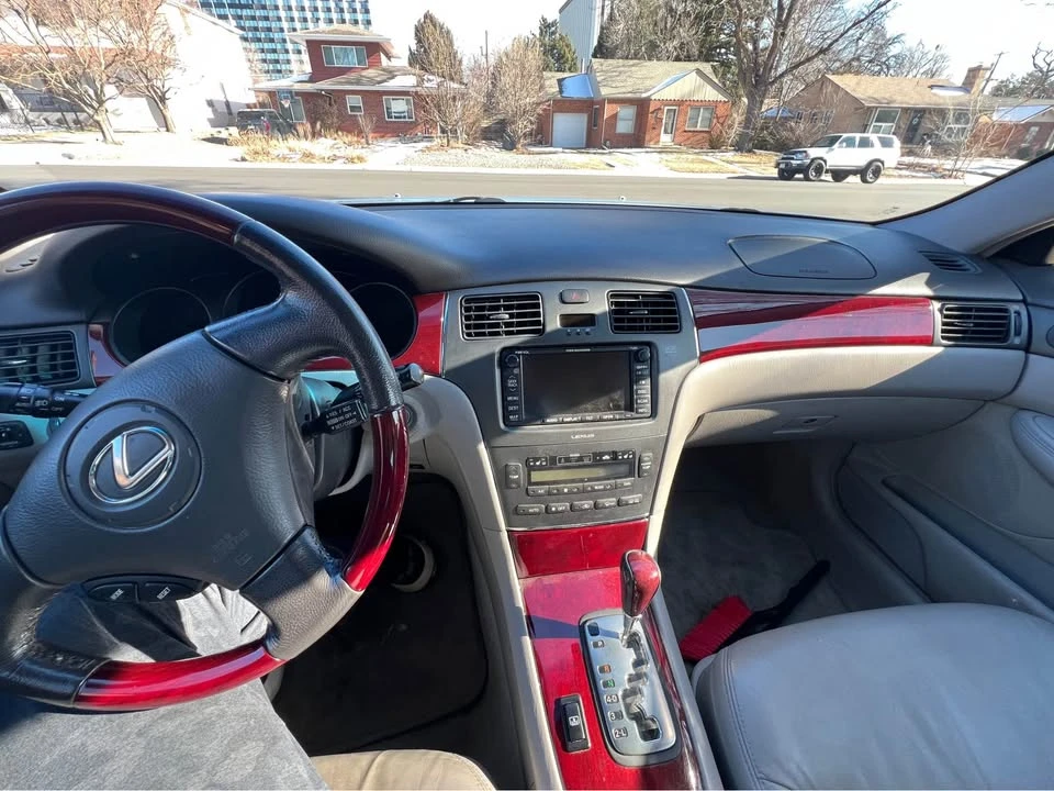 2004 Lexus ES 3rd Gen - Image 4 of 10