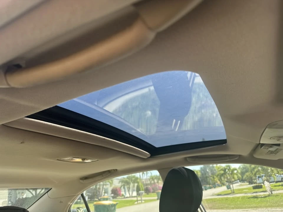 2004 Lexus ES 4th Gen - Image 3 of 19