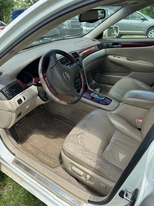 2004 Lexus ES 4th Gen - Image 7 of 7