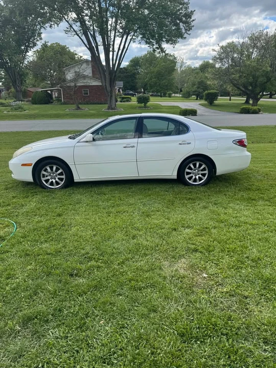 2004 Lexus ES 4th Gen - Image 2 of 7