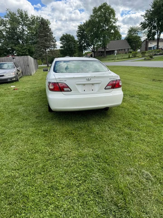 2004 Lexus ES 4th Gen - Image 4 of 7