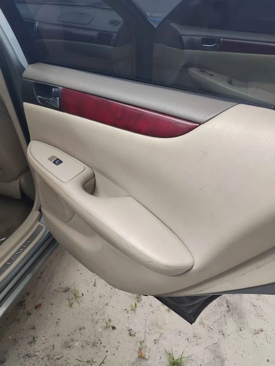 2004 Lexus ES 4th Gen - Image 11 of 20