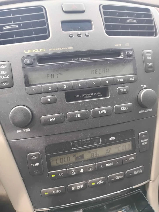 2004 Lexus ES 4th Gen - Image 20 of 20