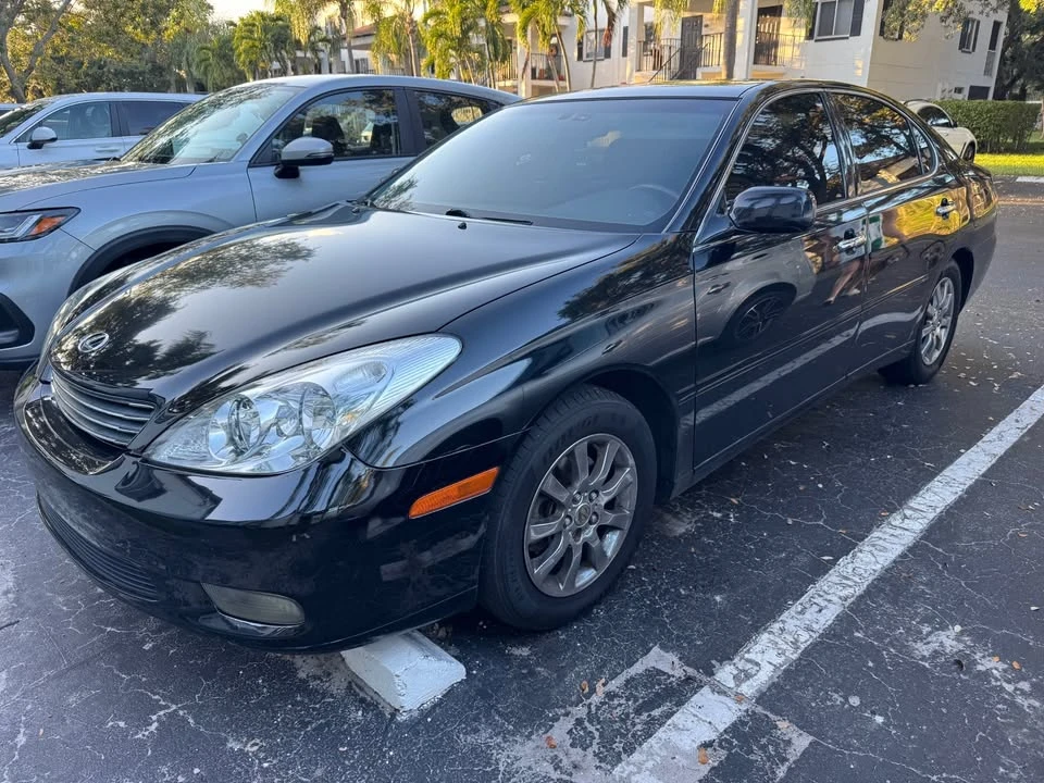 2004 Lexus ES 3rd Gen - Image 2 of 7