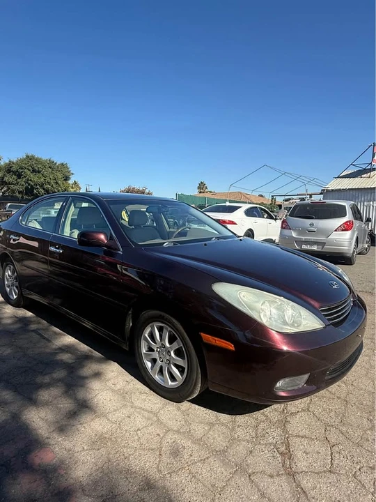 2004 Lexus ES 4th Gen - Image 10 of 12