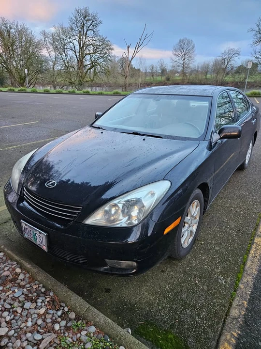 2004 Lexus ES 4th Gen - Image 2 of 9