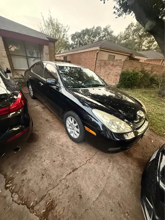 2004 Lexus ES 3rd Gen - Image 3 of 8