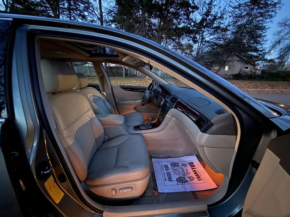 2004 Lexus ES 4th Gen - Image 18 of 20