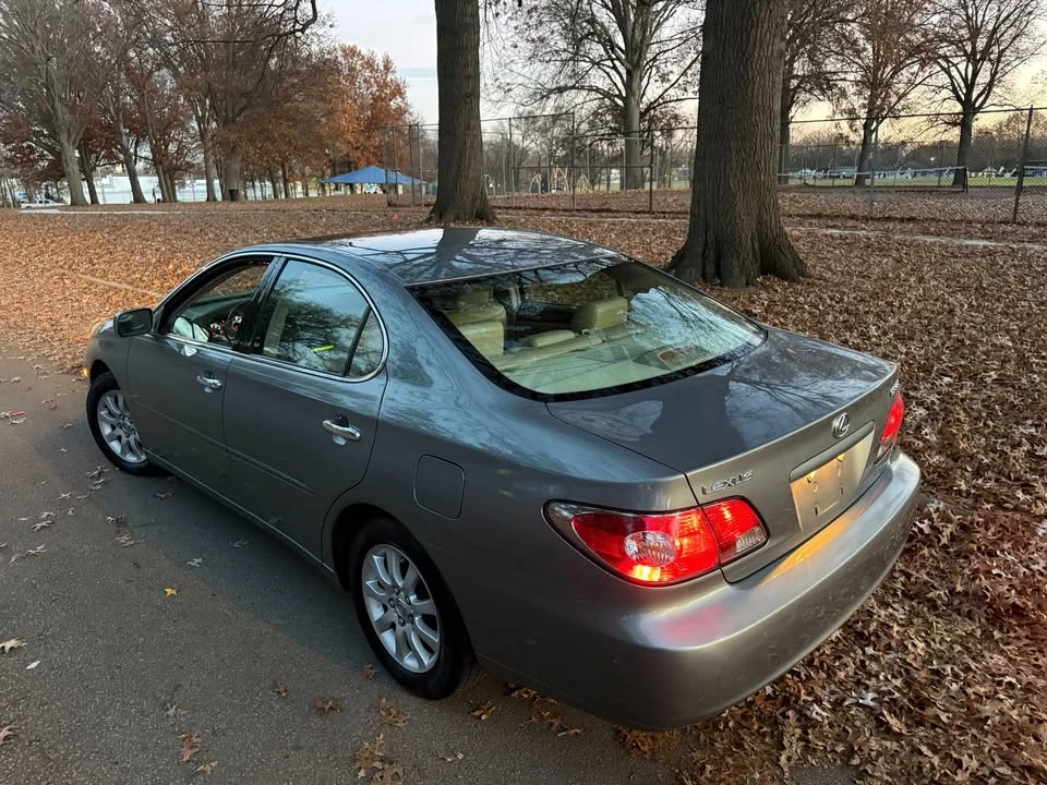 2004 Lexus ES 4th Gen - Image 4 of 20