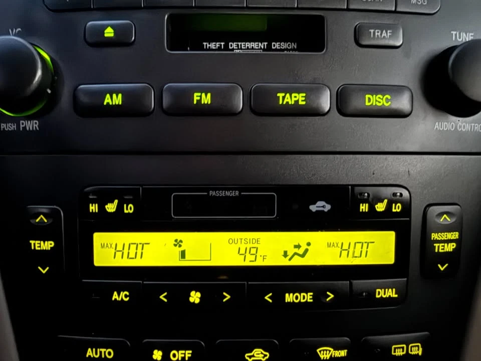 2004 Lexus ES 4th Gen - Image 11 of 20