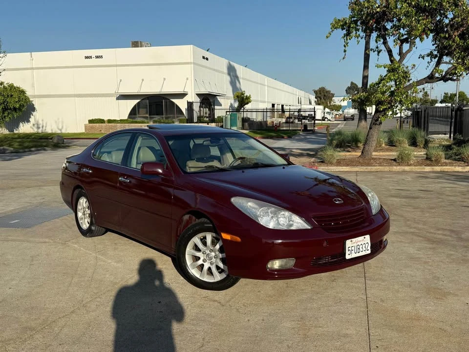 2004 Lexus ES 4th Gen - Image 2 of 18
