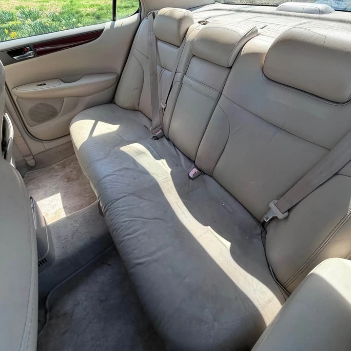 2004 Lexus ES 4th Gen - Image 9 of 12