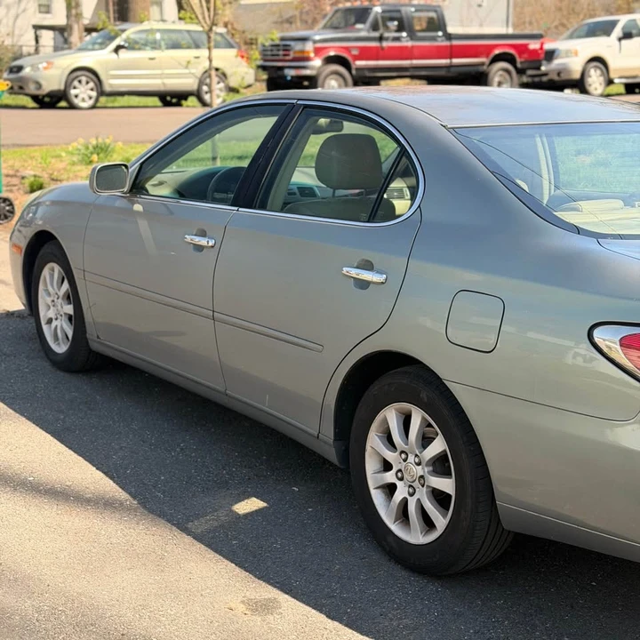 2004 Lexus ES 4th Gen - Image 5 of 12