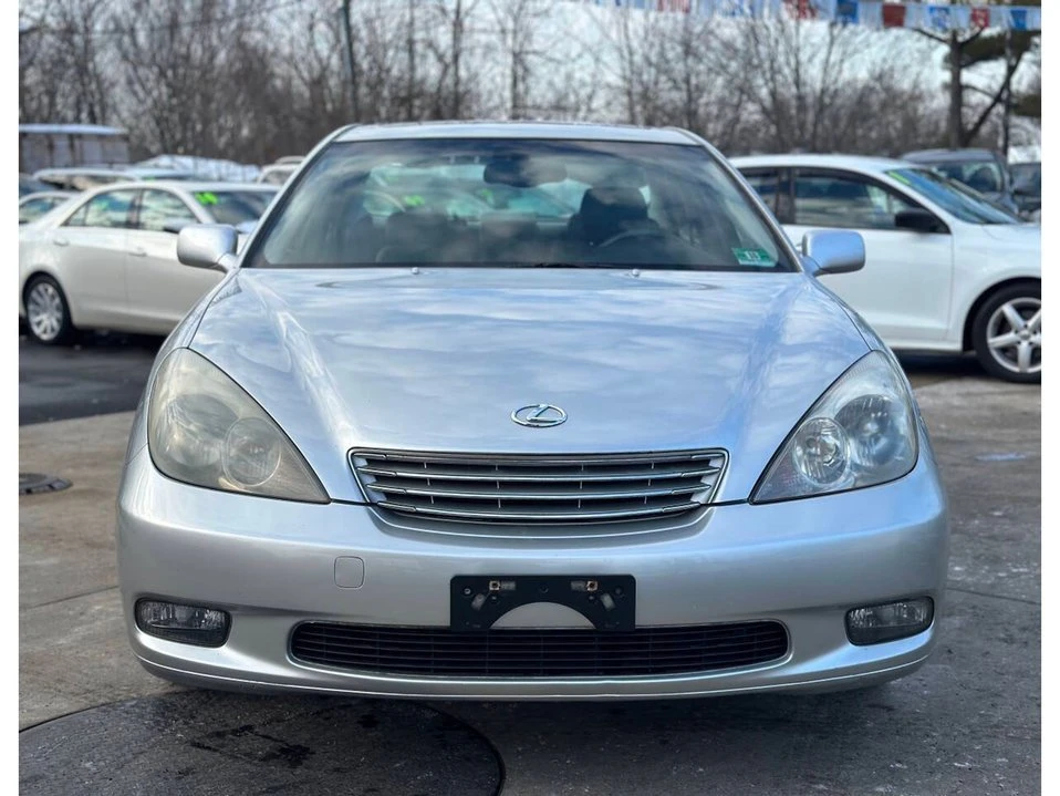 2004 Lexus ES 4th Gen - Image 2 of 20