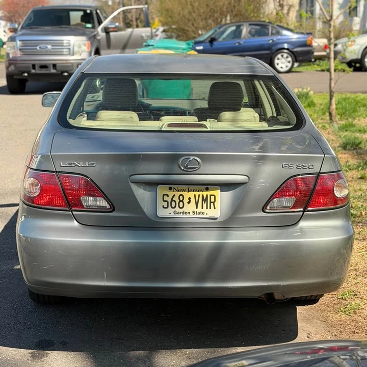 2004 Lexus ES 4th Gen - Image 6 of 12