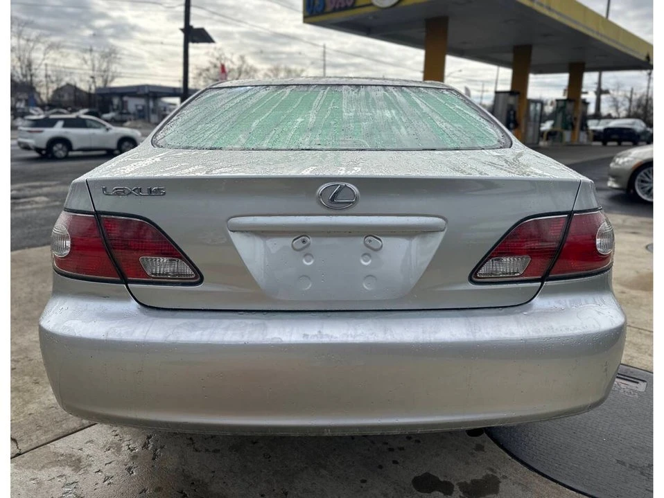 2004 Lexus ES 4th Gen - Image 9 of 20