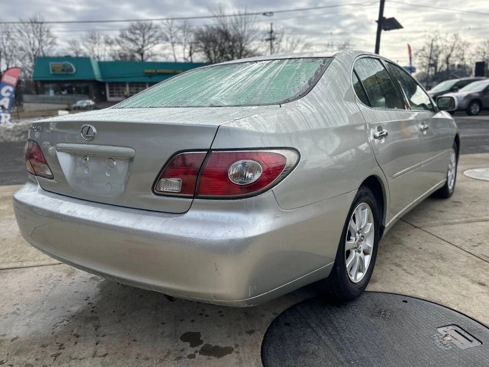2004 Lexus ES 4th Gen - Image 8 of 20