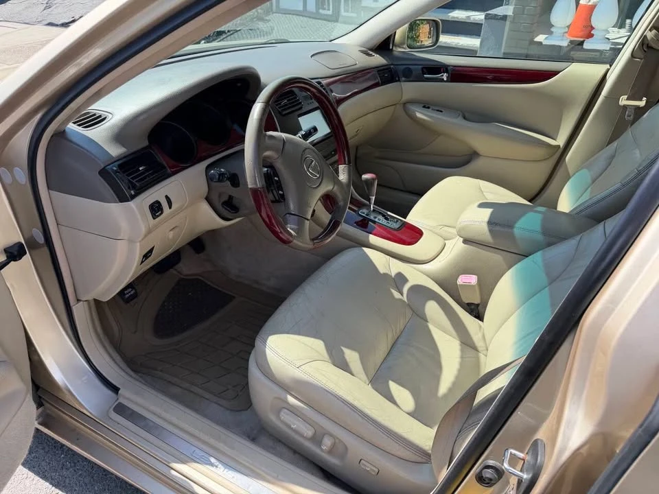 2004 Lexus ES 4th Gen - Image 9 of 17