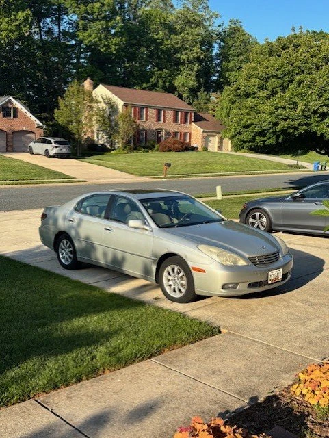 2004 Lexus ES 4th Gen - Image 2 of 18