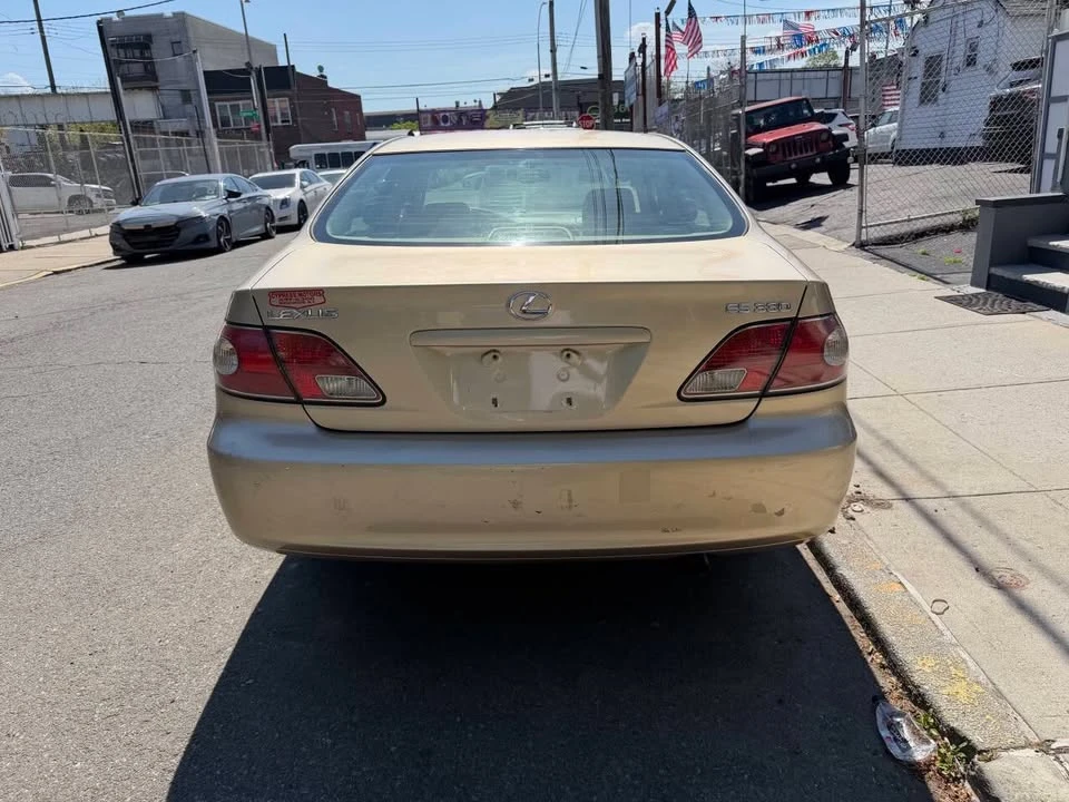 2004 Lexus ES 4th Gen - Image 6 of 17