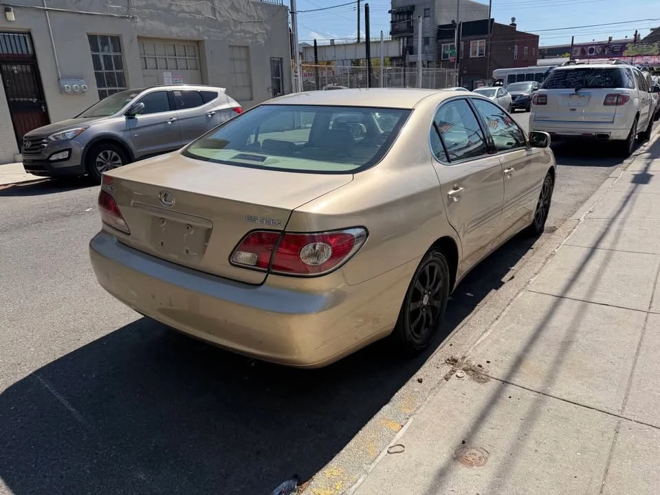 2004 Lexus ES 4th Gen - Image 5 of 17