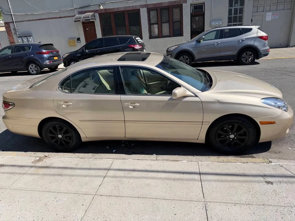 2004 Lexus ES 4th Gen - Image 4 of 17