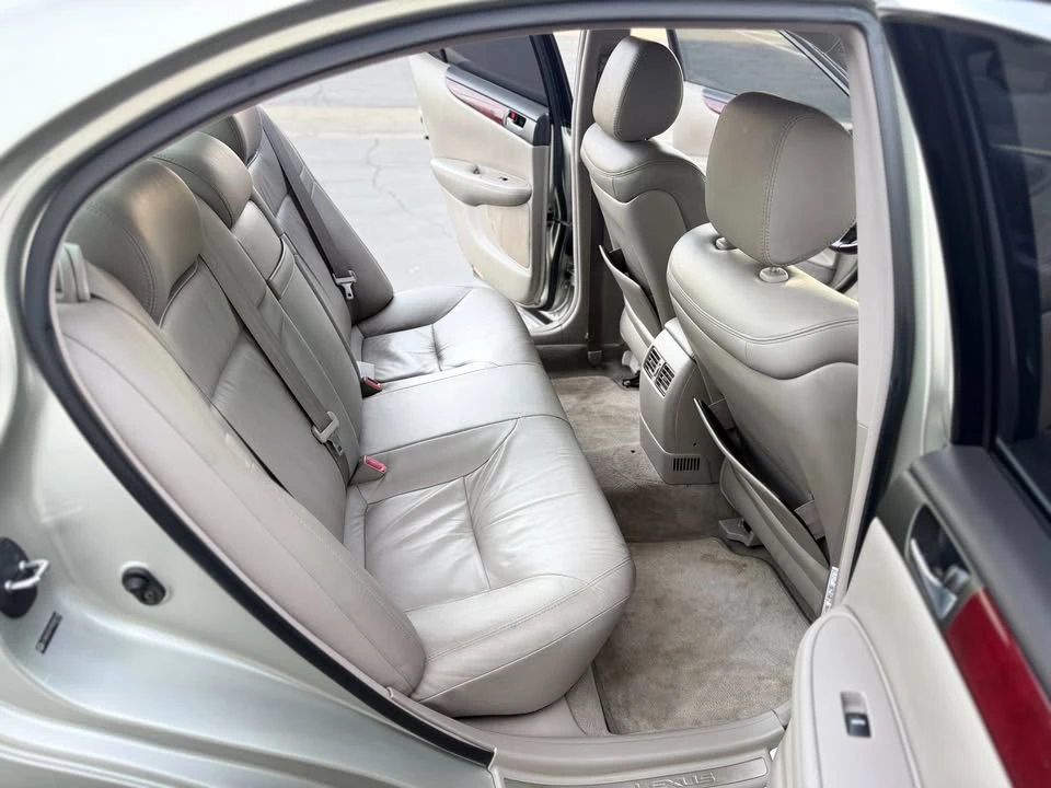 2004 Lexus ES 3rd Gen - Image 13 of 15