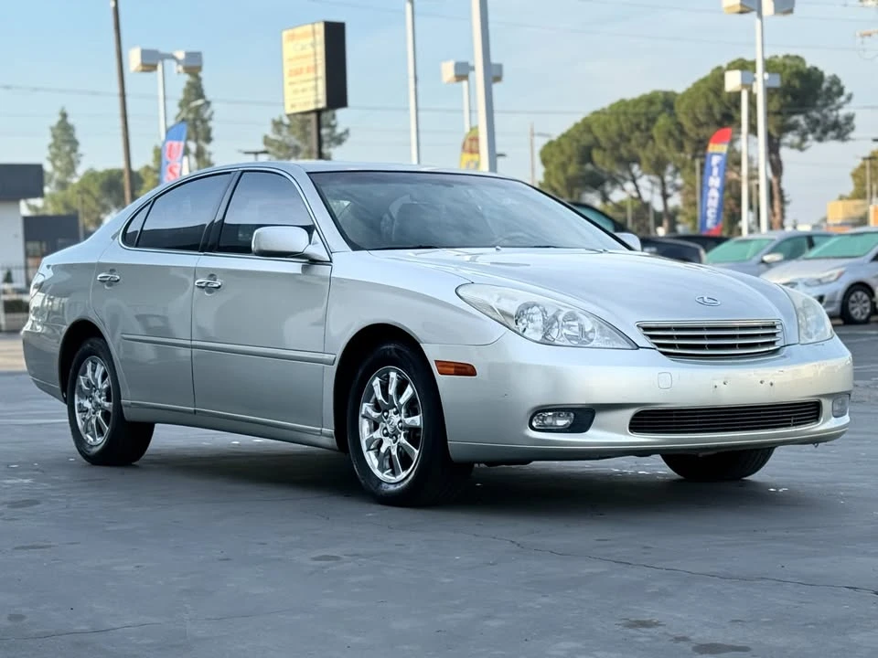 2004 Lexus ES 3rd Gen - Image 3 of 15