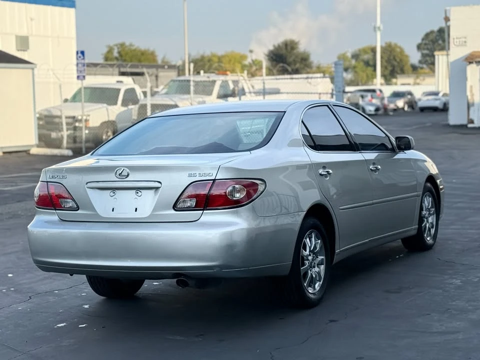 2004 Lexus ES 3rd Gen - Image 4 of 15