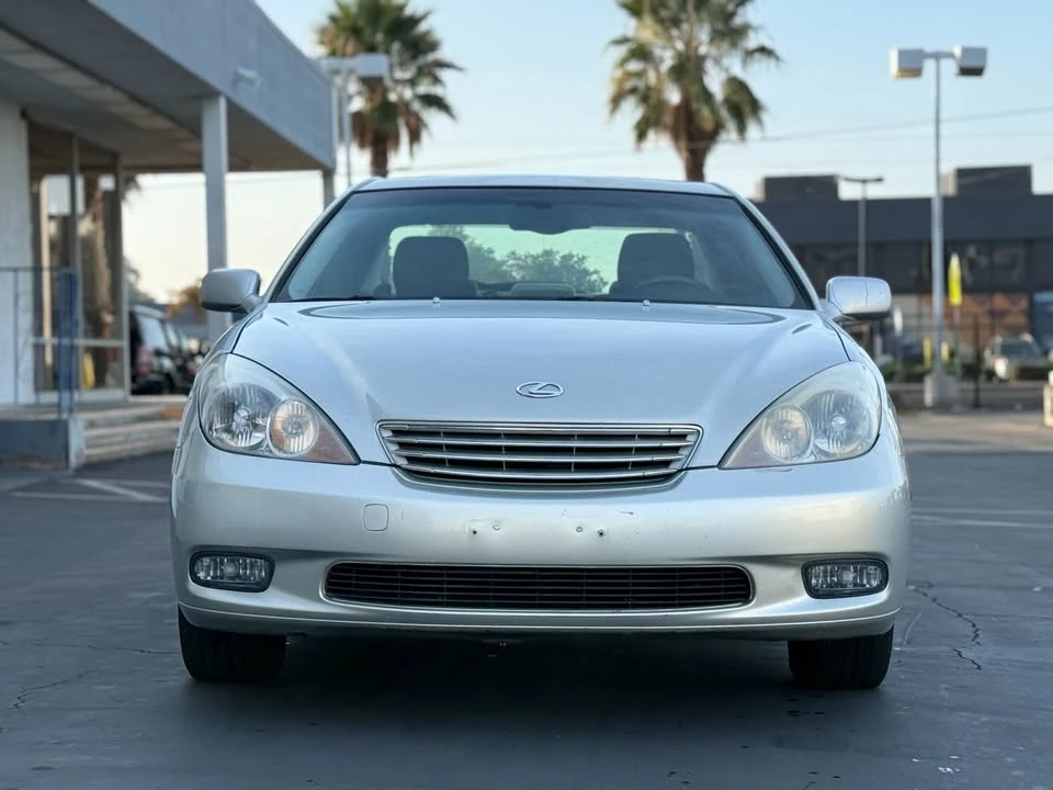 2004 Lexus ES 3rd Gen - Image 2 of 15
