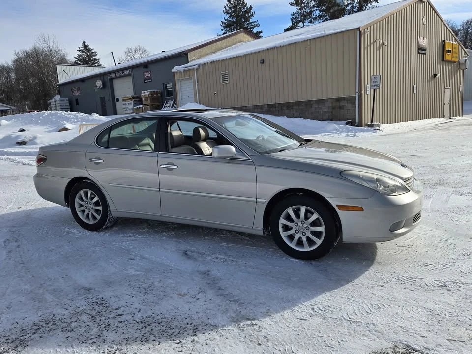 2004 Lexus ES 4th Gen - Image 4 of 19