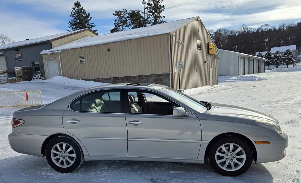 2004 Lexus ES 4th Gen - Image 18 of 19
