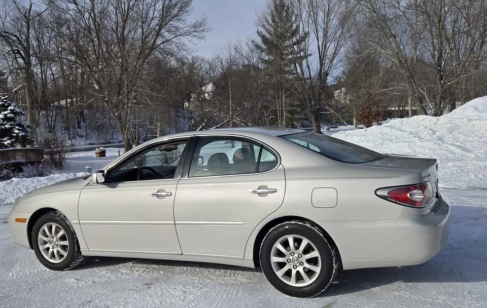 2004 Lexus ES 4th Gen - Image 19 of 19