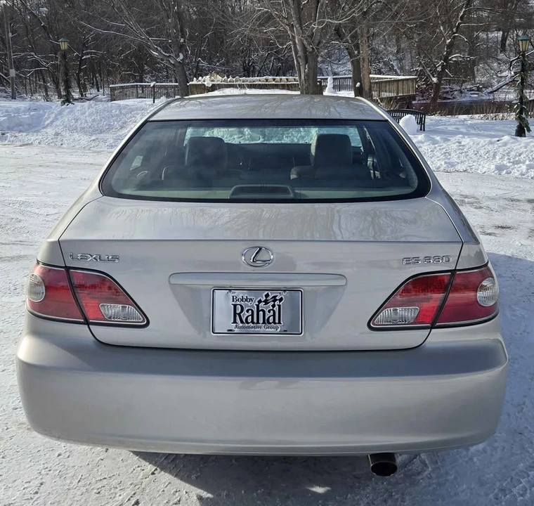 2004 Lexus ES 4th Gen - Image 3 of 19