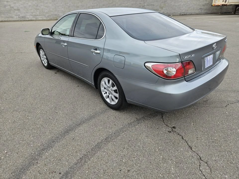 2004 Lexus ES 4th Gen - Image 8 of 20